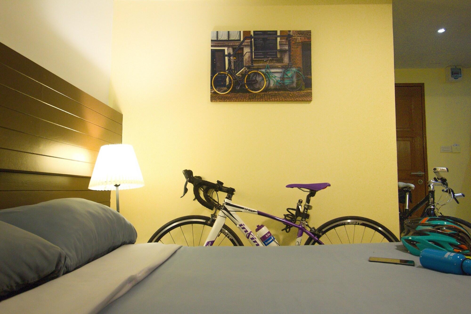 The Avail Hotel Пра Након Си Аютая Екстериор снимка