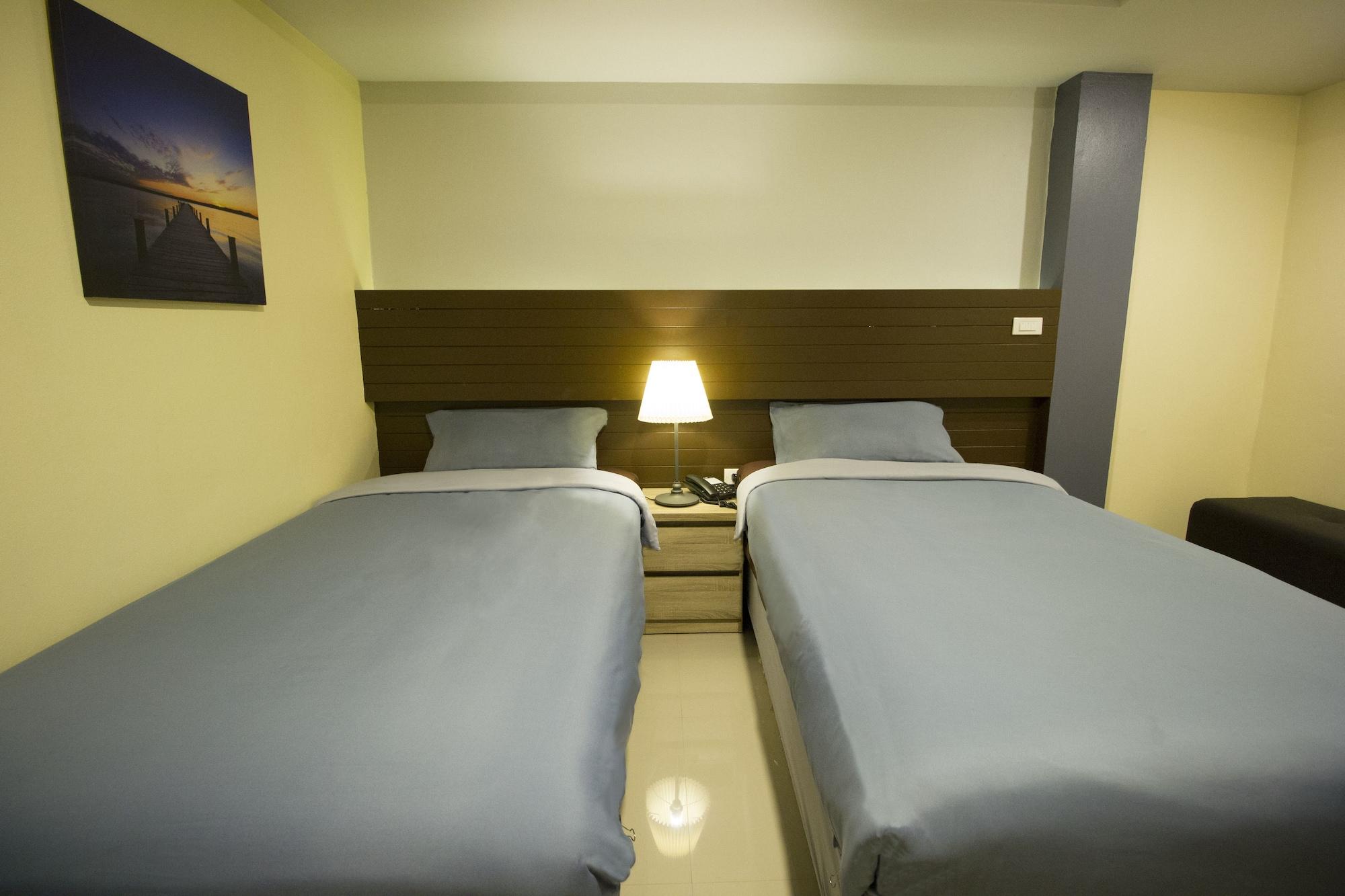 The Avail Hotel Пра Након Си Аютая Екстериор снимка