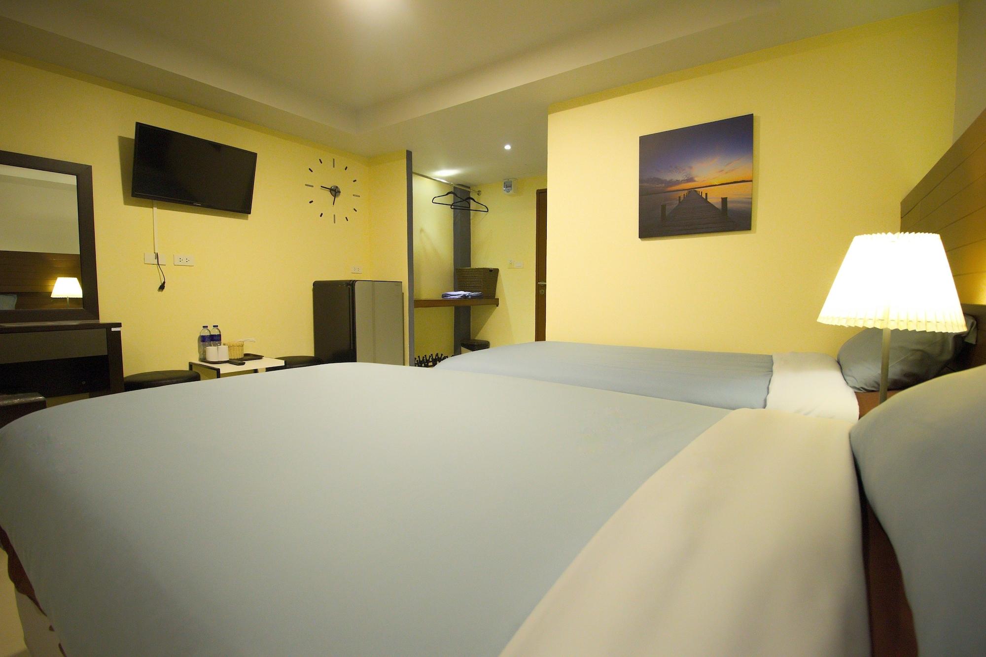 The Avail Hotel Пра Након Си Аютая Екстериор снимка