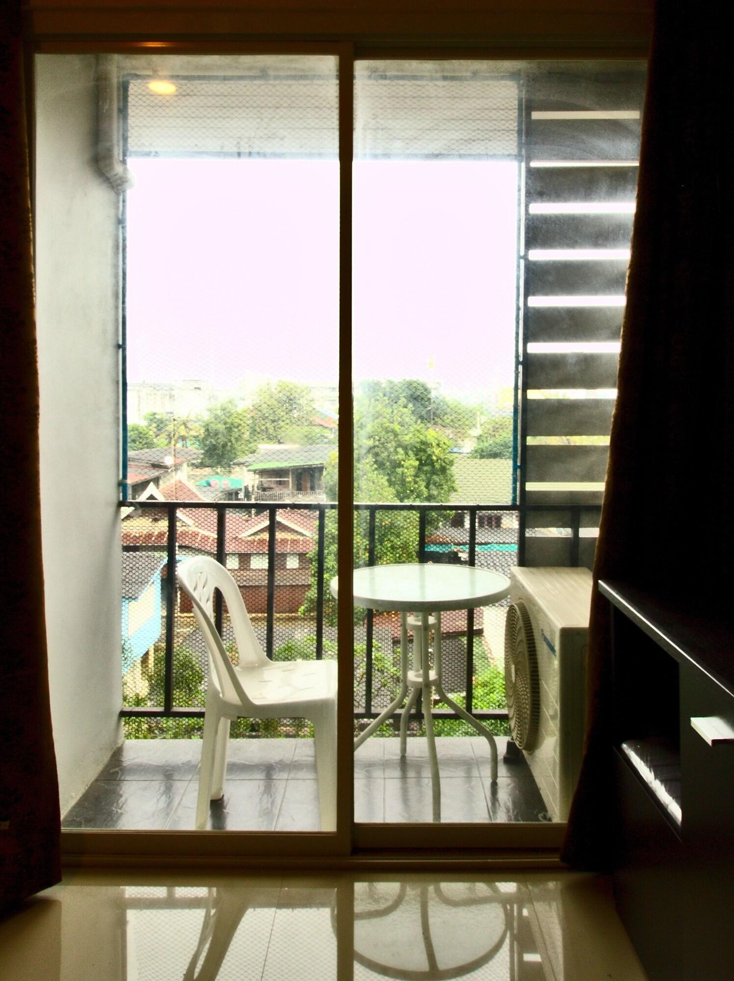 The Avail Hotel Пра Након Си Аютая Екстериор снимка