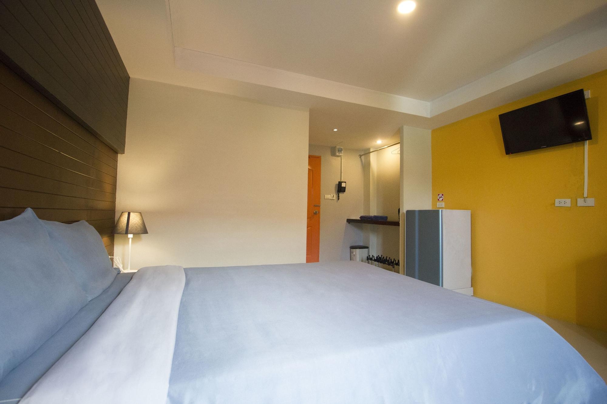 The Avail Hotel Пра Након Си Аютая Екстериор снимка