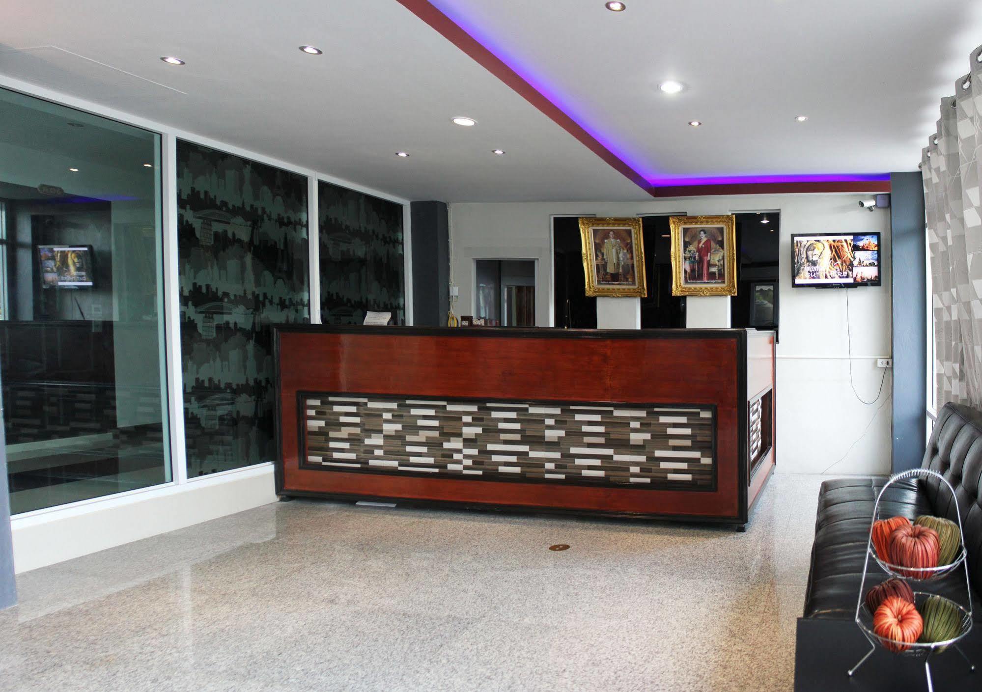 The Avail Hotel Пра Након Си Аютая Екстериор снимка