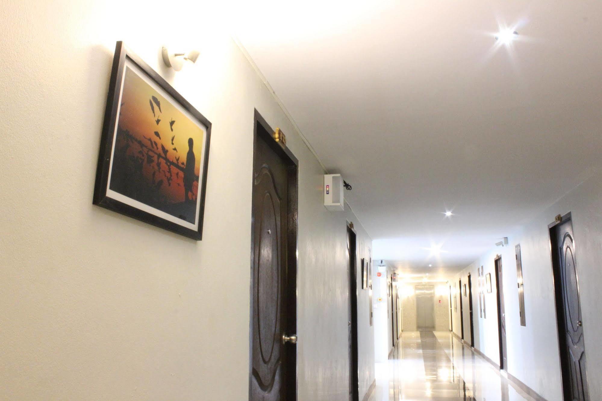The Avail Hotel Пра Након Си Аютая Екстериор снимка
