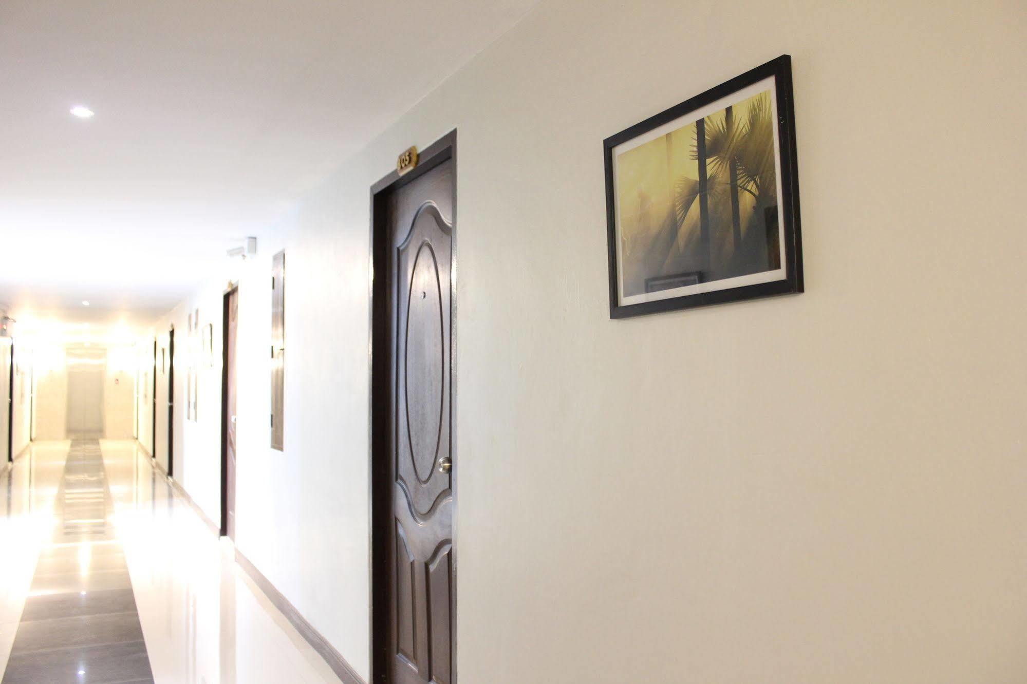 The Avail Hotel Пра Након Си Аютая Екстериор снимка